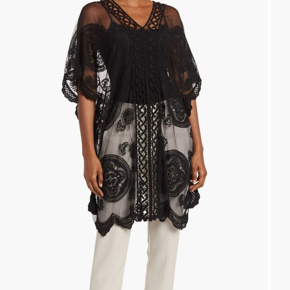 🆕 WT VINCE CAMUTO LEAF LACE TOPPER OS